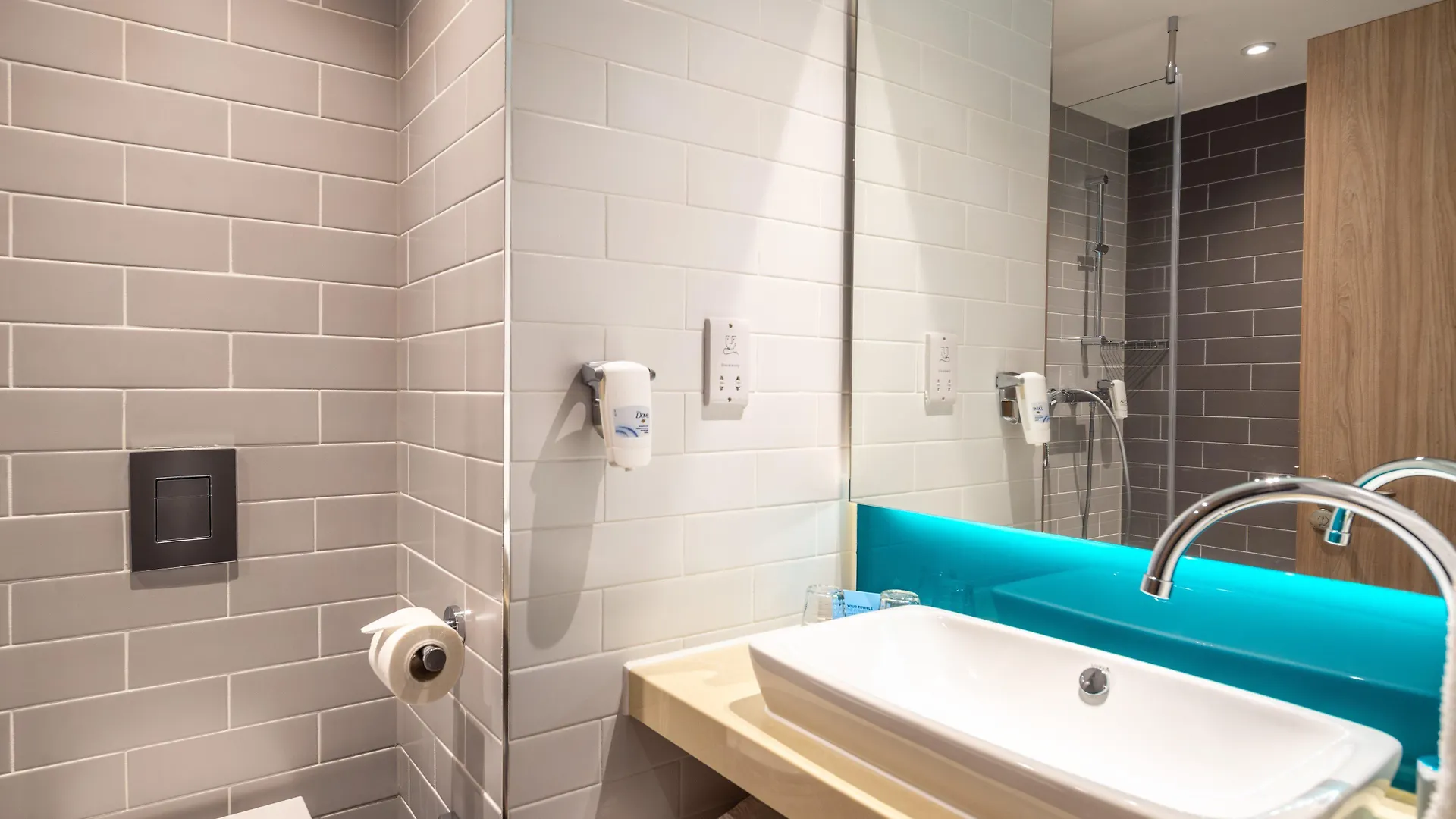 Отель Holiday Inn Express - London Heathrow T4 By Ihg Хитроу