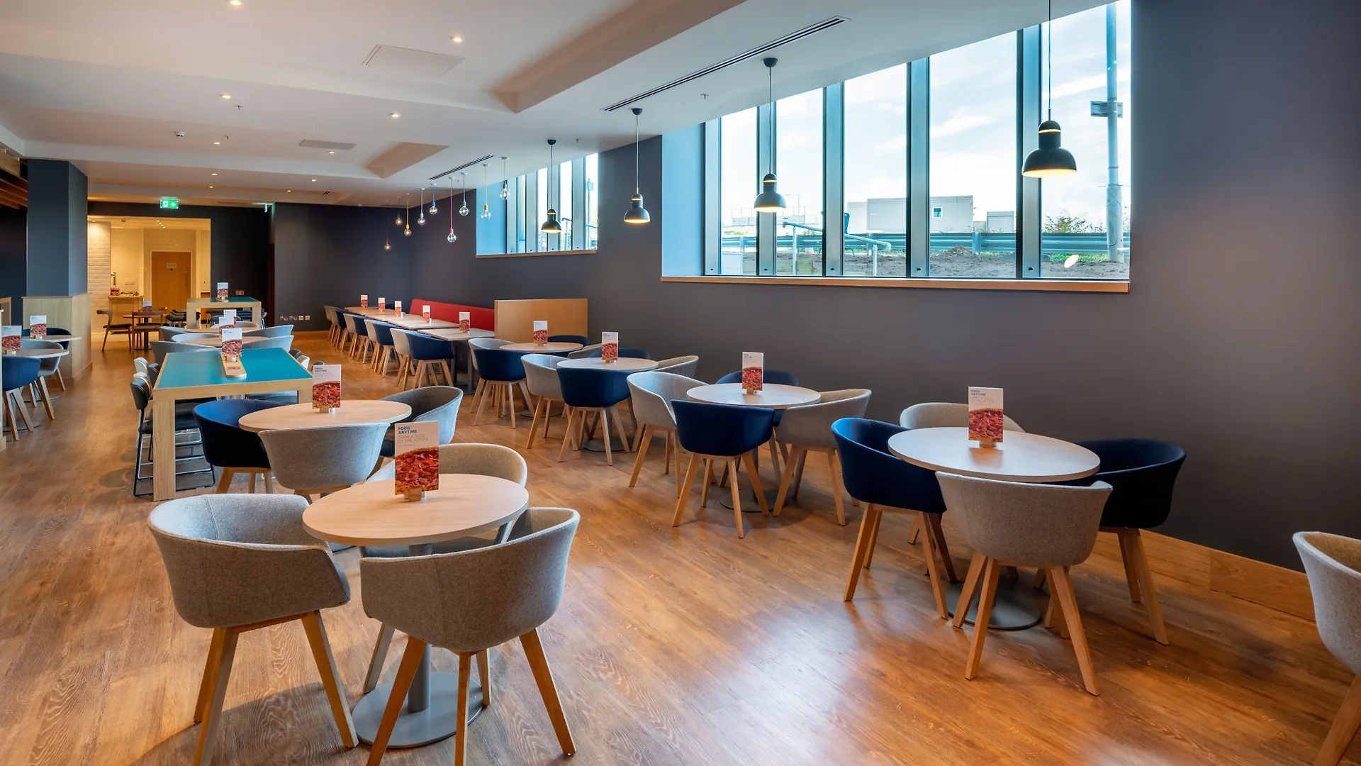 Holiday Inn Express - London Heathrow T4 By Ihg Хитроу Отель