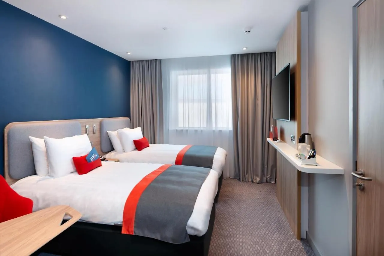 Holiday Inn Express - London Heathrow T4 By Ihg Хитроу